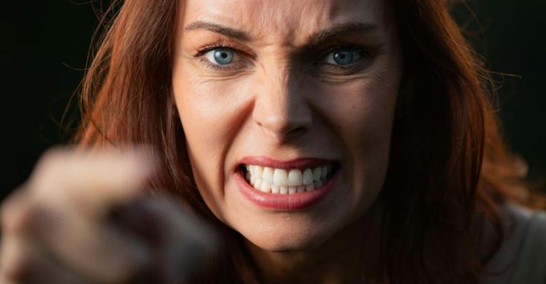 7 Dingen Die Je Tegen Een Narcist Kunt Zeggen Waardoor Hij Zijn Gedrag Herbekijkt