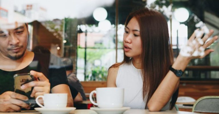 7 vormen van micro-cheating die nu eindelijk worden blootgelegd