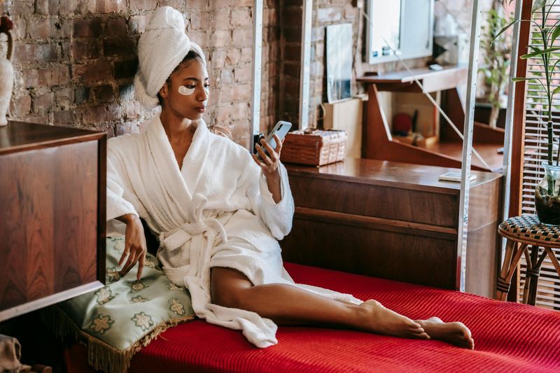 Saying Good Morning or Good Night