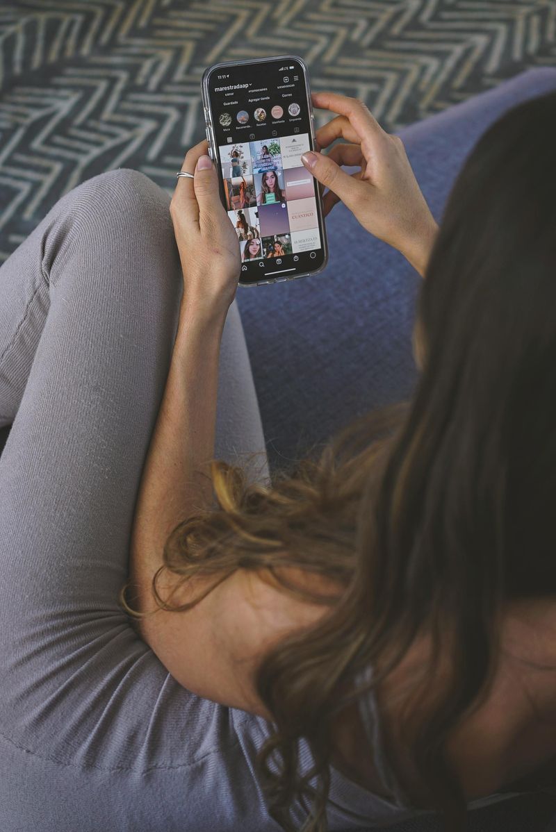 They Keep Tabs on Their Ex