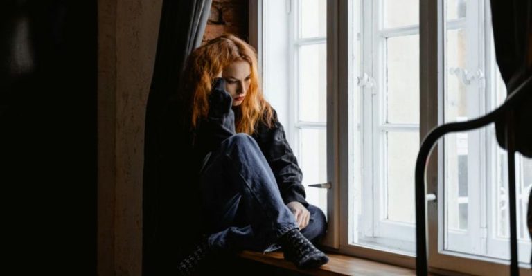 15 Ongewone Gedragingen Die Verraden Dat Je Gekwetst Bent Door Een Narcist