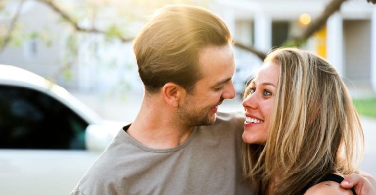 Als Hij Dit Over Jou Tegen Anderen Vertelt, Houdt Hij Echt Van Je