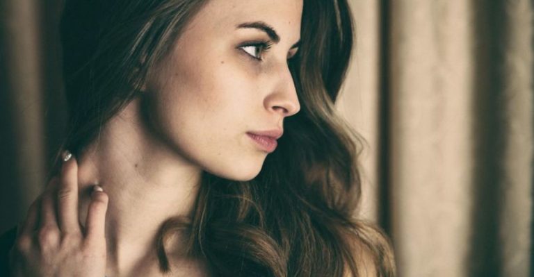 Als je vrouw deze 10 gewoontes heeft, is ze waarschijnlijk geen heel prettig persoon