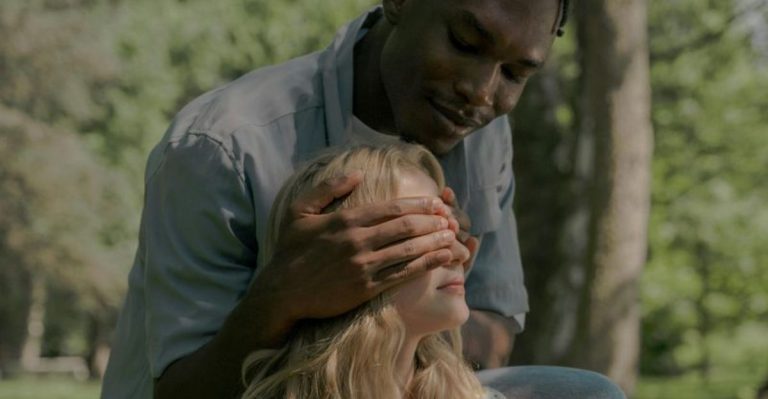 Psychologen zeggen: deze 12 ‘lieve’ gebaren zijn eigenlijk verkapte controle