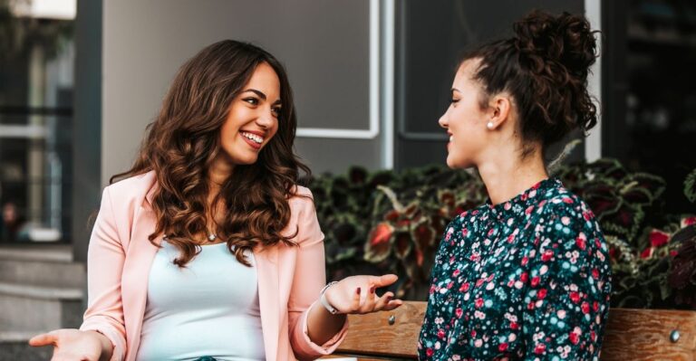 13 subtiele manieren waarop mensen uit gebroken gezinnen hun echte gevoelens verbergen