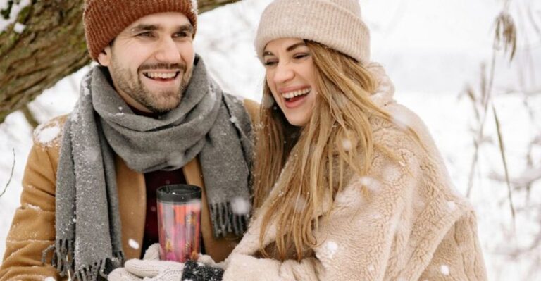 De psychologie suggereert dat deze 10 signalen kunnen wijzen op verborgen aantrekkingskracht