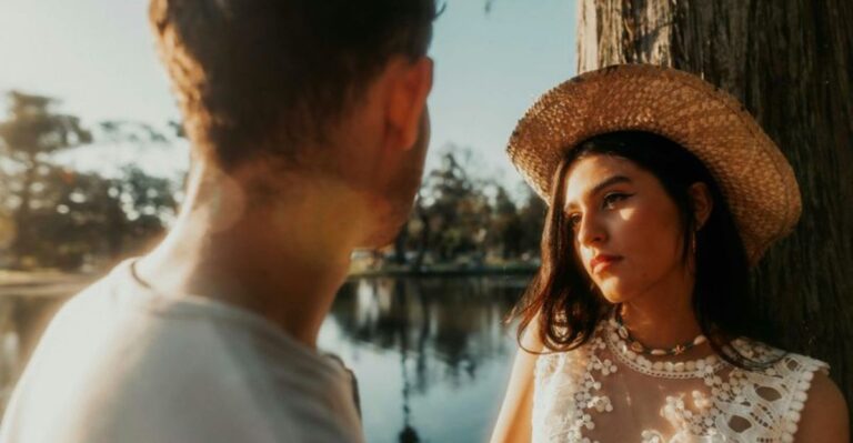 11 dingen waarvan vrouwen stiekem wensen dat mannen ze vaker deden