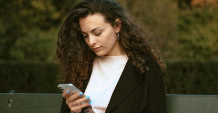 11 dingen die vrouwen volgens de psychologie vaak negeren wanneer ze echt van iemand houden