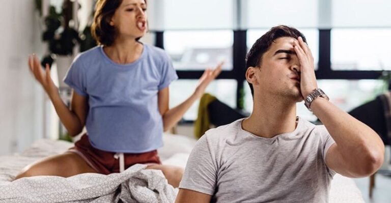 Wanneer je partner je emotionele vijand wordt: 19 waarschuwingssignalen die je niet mag negeren