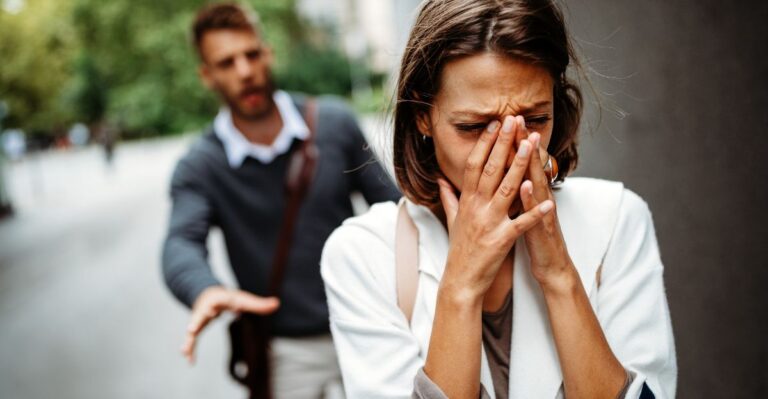 Als je met een narcist hebt gedatet, zullen deze 14 dingen ongemakkelijk herkenbaar voelen