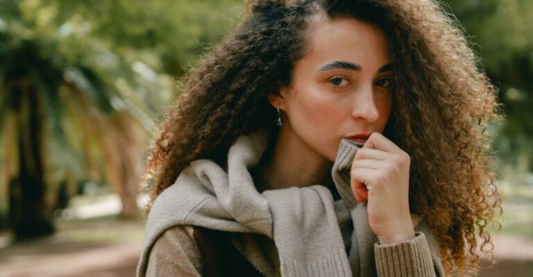 Deze 16 eigenschappen kunnen voorkomen bij vrouwen die slechte behandeling van hun partner accepteren